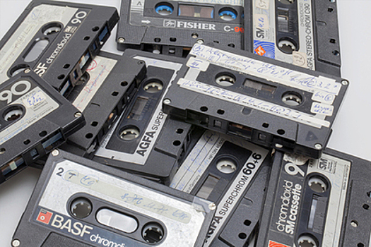 В сети вспомнили кассеты из 80-х