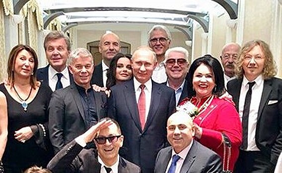 Владимир Путин пригласил знаменитостей на новогодний концерт в Кремле