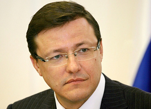 Дмитрий Азаров поздравил жителей губернии с Днём работника торговли