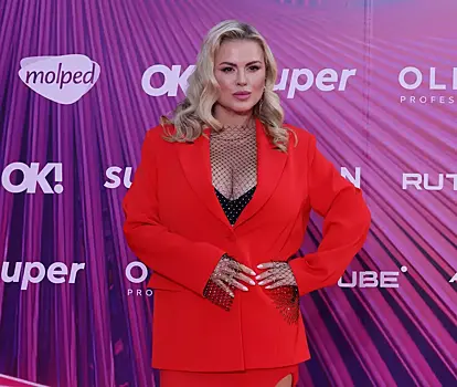 «Кто-то перегулял»: Анна Семенович показала лицо и призналась, что страдает от похмелья