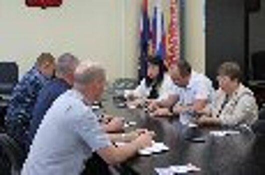 Министр агропромышленного комплекса и торговли региона Ирина Бажанова ознакомилась с продукцией ИК-14 УФСИН России по Архангельской области