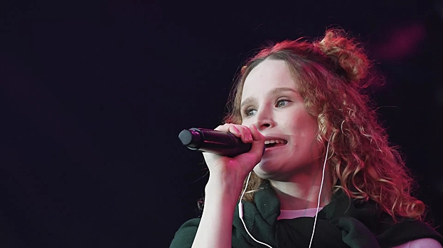 Певице Монеточке запретили въезд в Сербию, Турцию и ОАЭ