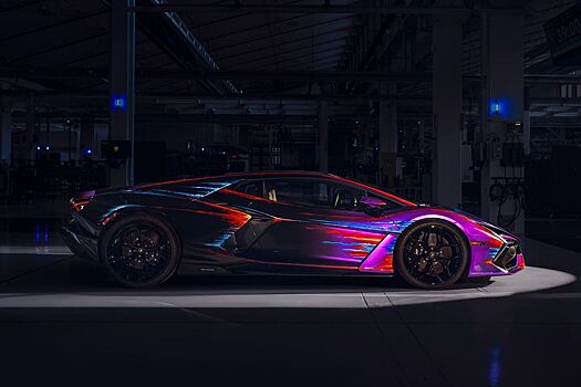 Арт-кар в честь 60-летия Lamborghini дебютировал на выставке современного искусства