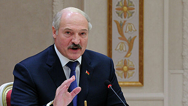 "Взвалил на плечи непосильную ношу": Лукашенко о власти