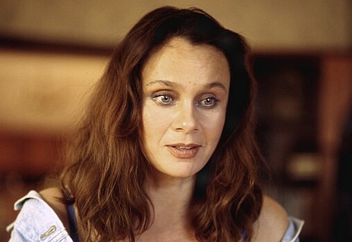 Как выглядит могила Любови Полищук: памятник из богемского хрусталя и гранита