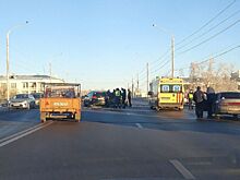 В Пензе детское автокресло валялось на дороге при массовом ДТП с участием «Яндекс. Такси»