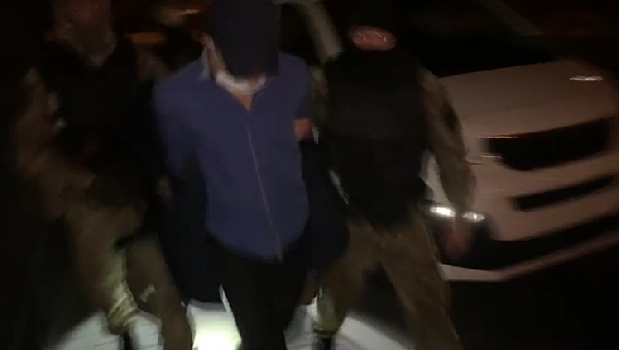 Второго причастного к гибели амурского инспектора ДПС полицейским пришлось вытаскивать из-под кровати