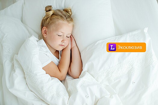 Педиатр объяснил, почему ребенок ходит во сне