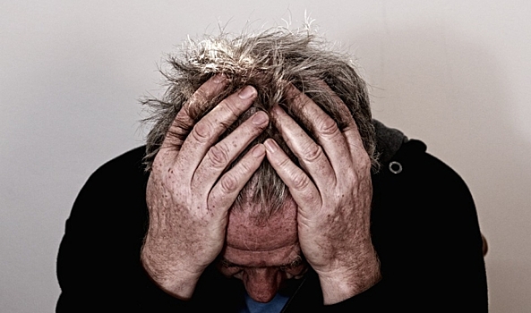 Турецкий врач Халит Еребакан назвал главные триггеры мигрени