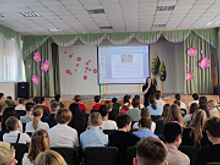 Полицейские вместе с представителями общественных советов организовывают встречи с подростками Самарской области, направленные на повышение правовой грамотности