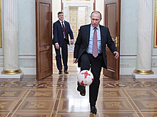 Путин отказался тренировать сборную России по футболу