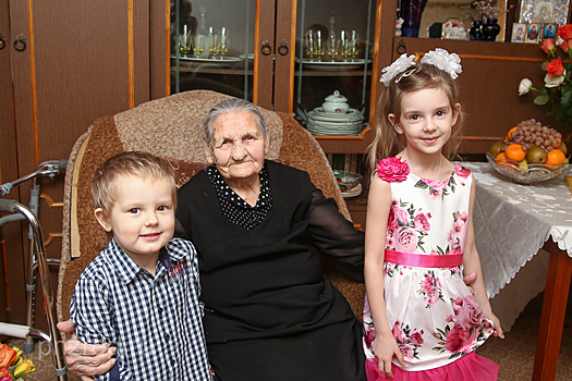Пензячку Анну Макарову поздравили со 100-летним юбилеем