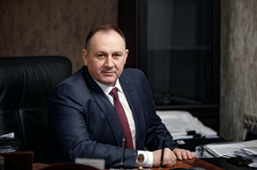 «За выдающийся вклад в социально-экономическое развитие автономного округа»: Глава Ханты-Мансийска Максим Ряшин получил награду
