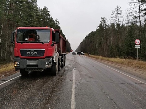 В Тверской области в тройном ДТП пострадали два водителя