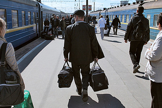 На Украине пассажиров пинками вытолкали из поезда на Москву