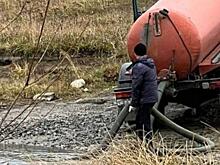 Минприроды разбирается в ситуации с ассенизаторской машиной на реке Чик под Новосибирском