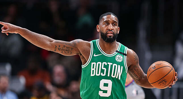 «Партизан» и «Виртус» проявляют интерес к Брэду Уонамейкеру