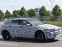 Mercedes-Benz GLA демонстрирует фотошпионам новые функции