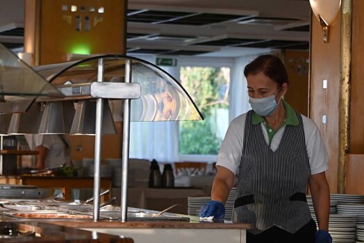 Греция и Италия сняли ограничения по вакцинации туристов на популярных курортах