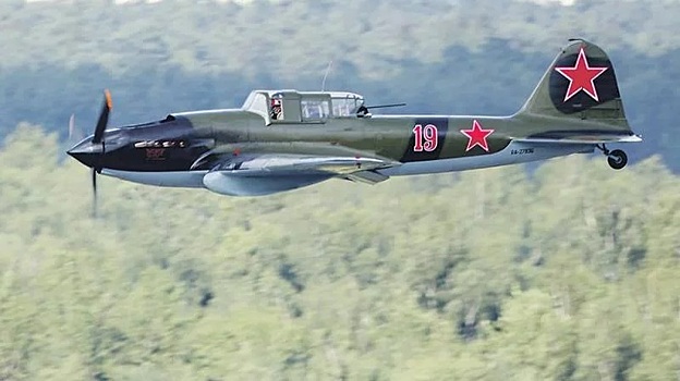 Штурмовик Ил-2 пронесся над Германией