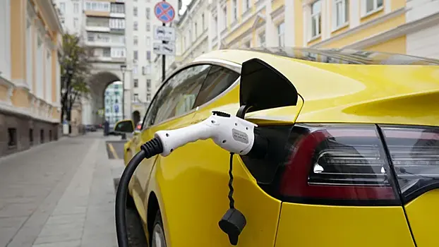 Собянин: в Москве появится 250 новых электрозарядных станций