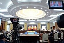 Парламент Киргизии лишил Атамбаева статуса экс-президента