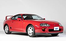 На японском аукционе выставят Toyota Supra 1995 года, которая 22 года не выезжала из гаража