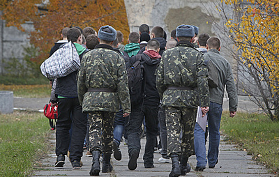 Иезуитская схема: как на Украине хотят устранять молодых парней