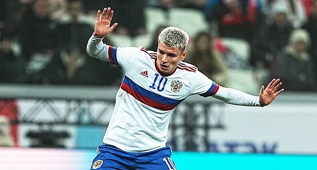 Андрей Мостовой: «Думал, сбора не будет, были планы съездить отдохнуть немного в Дубай, перезагрузиться. В сборной каждый раз что-то новенькое, но хочется играть, безусловно»