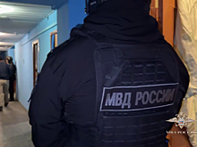 В Петербурге задержаны подозреваемые в незаконной легализации 3 тысяч человек