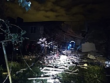 Взрыв газа обрушил стену двухэтажного дома в российском городе