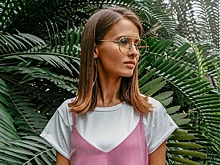 Аксенова и Кафельникова показали пляжные фото без макияжа — и тебе решать, кто выглядит лучше