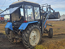 Девочка выпала из окна трактора в Якутии и попала под колеса