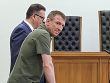 Суд оставил без изменения меру пресечения генерал-майору Попову