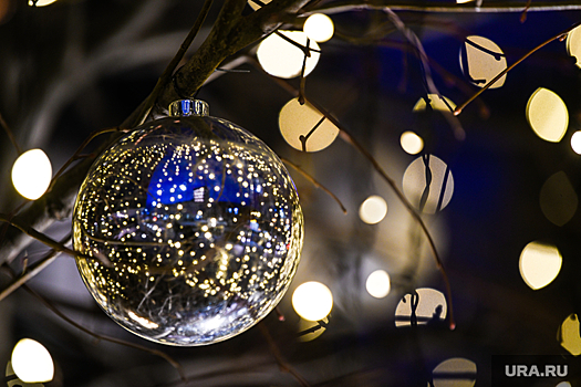 Экономист Разуваев: цена советских елочных игрушек достигает 400 тысяч рублей