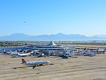 Turkish Airlines отвезла туристов в Анталью с опозданием на 13 часов