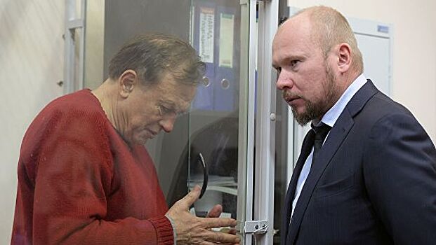 Историк Соколов потребовал столичного адвоката