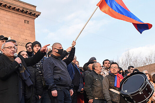 Лидер армянской оппозиции Манукян заявил о начале массовых акций неповиновения