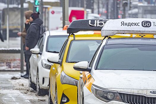 В Волгограде водители подтвердили повышение тарифов на услуги такси