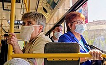 Четыре маски на 28 человек в троллейбусе: беспечность может привести в Татарстан вторую волну COVID-19