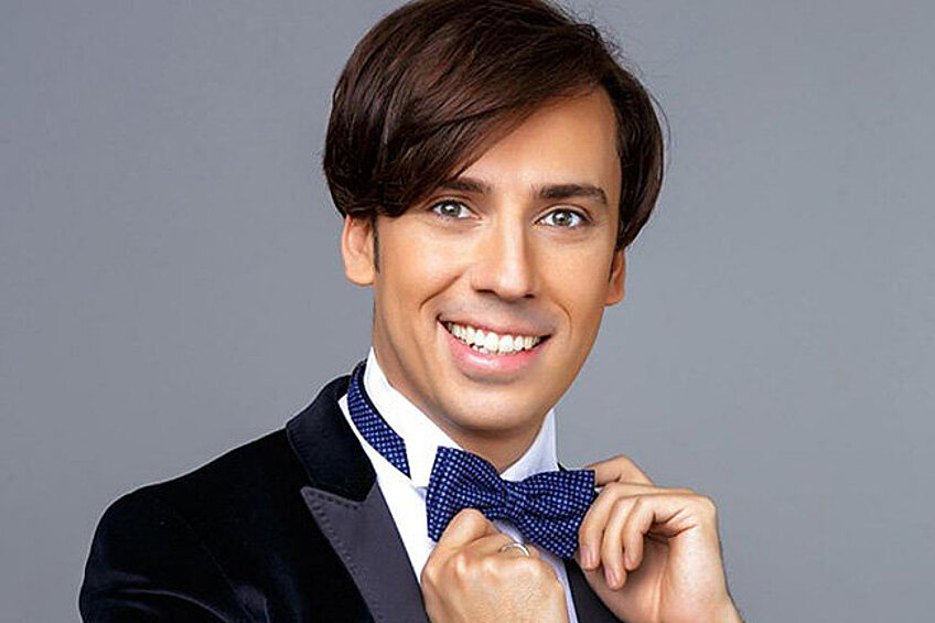 Максим Галкин не слишком любит рассказывать о своем генеалогическом древе, но точно известно, что по папиной линии в его роду все русские — Ларины, а по маминой — евреи из Одессы.