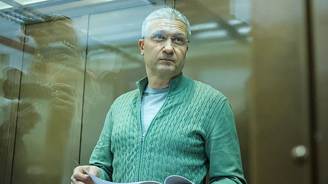 Тимур Иванов просит суд начать реализацию его имущества