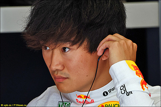 В Aston Martin не комментируют слухи о переходе Цуноды