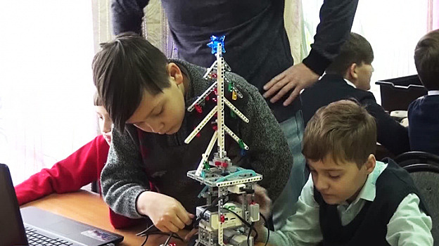 В Воронежской области школьники получили к Новому году подарки будущего