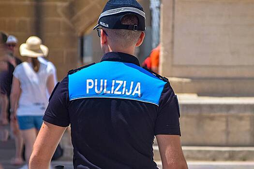 Турист из Европы проехался голым на мотоцикле и остался без прав