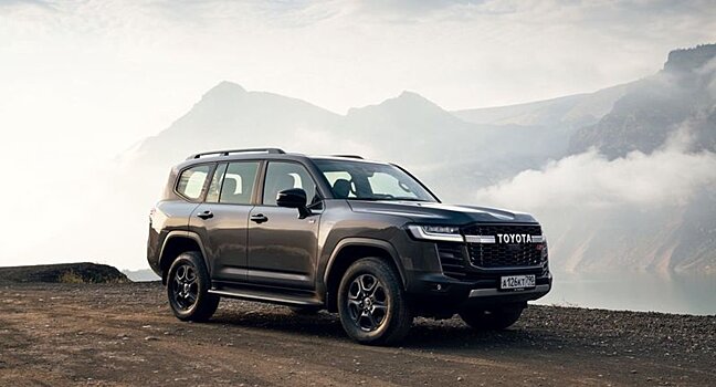 Дилемма: взять Toyota Land Cruiser 300 GR Sport сейчас или подождать Lexus?