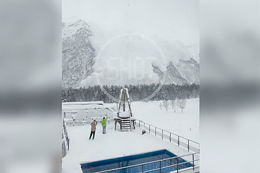 В Южной Осетии продолжаются поиски попавшего под лавину военного