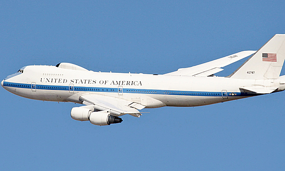 США подняли в небо самолеты связи на случай ядерной войны