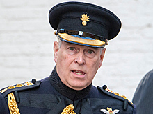 Обвиненный в изнасиловании принц Эндрю остался изгоем и после завершения тяжбы