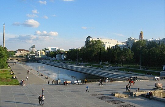Жюри во главе с Зурабом Церетели выберет горельеф для Исторического сквера Екатеринбурга